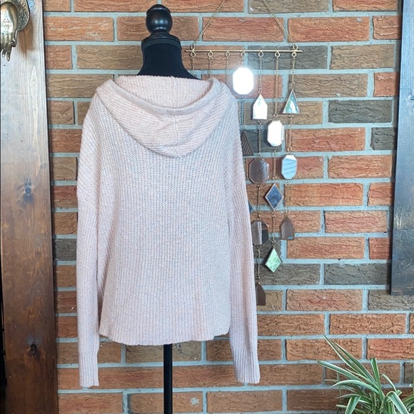 🦅 American Eagle Light Pink Knitted Sweater - Picture 3 of 6